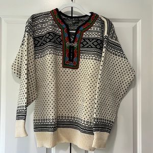 Setesdal Dale of Norway Women's M Wool Pewter Clasp Pullover Sweater